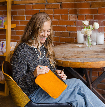 Modern 2-Tone Pouch