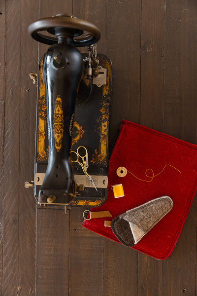 Modern 2-Tone Pouch